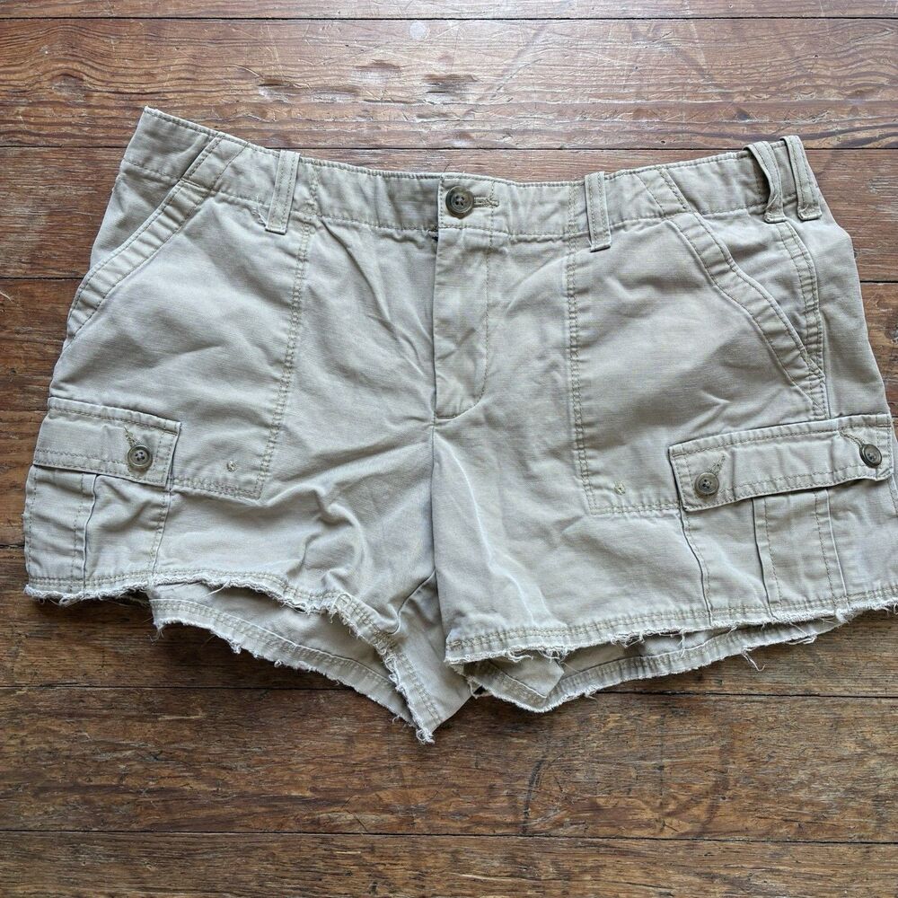 Khakis By Gap Shorts Women’s 6 Frayed Cargo Shorts Distressed Y2K